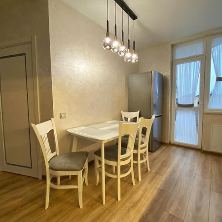 Apartamento Apatrment In Khmelnytsky Street Natasha Leópolis Exterior foto