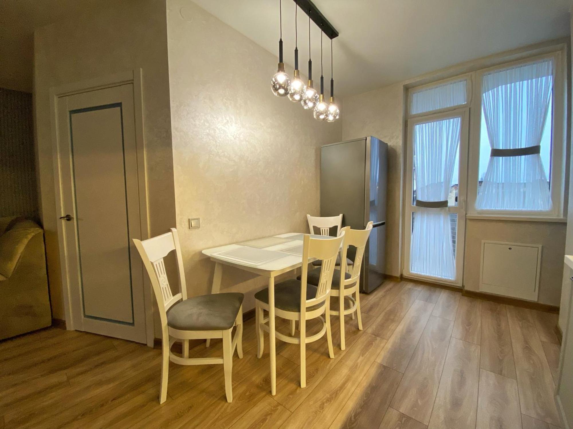 Apartamento Apatrment In Khmelnytsky Street Natasha Leópolis Exterior foto