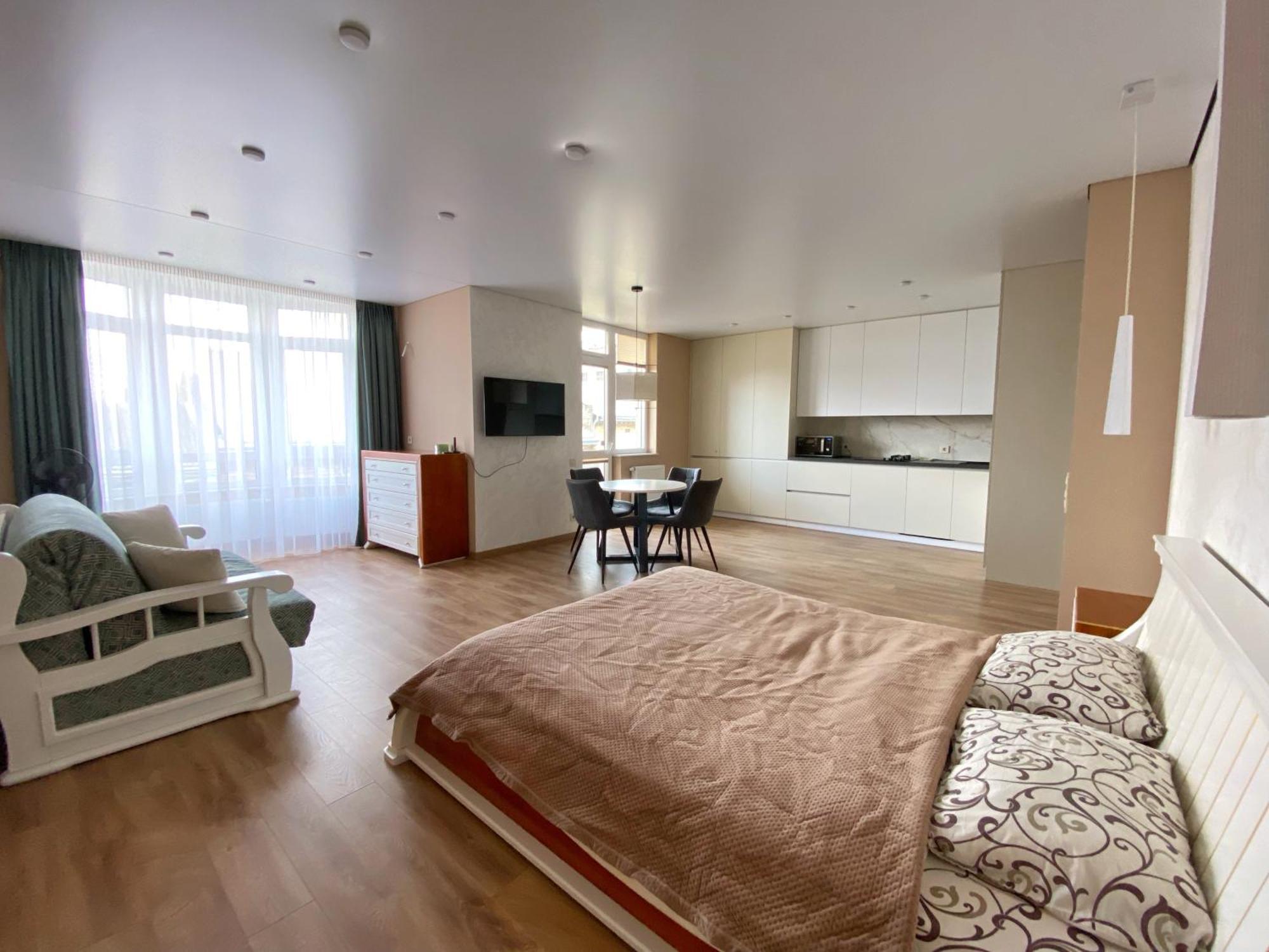 Apartamento Apatrment In Khmelnytsky Street Natasha Leópolis Exterior foto