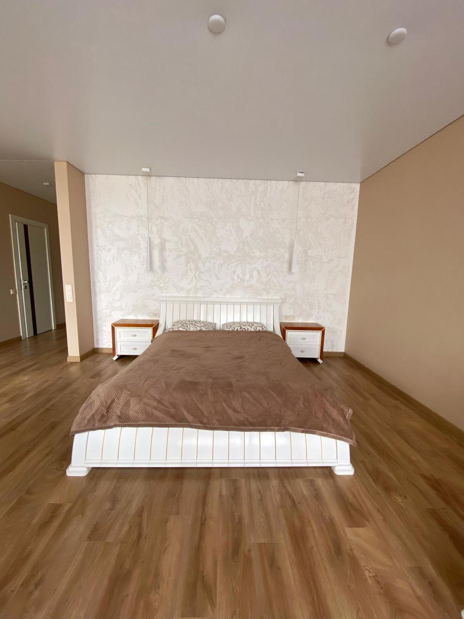 Apartamento Apatrment In Khmelnytsky Street Natasha Leópolis Exterior foto